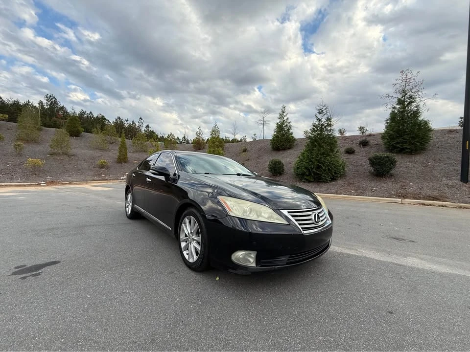 2010 Lexus ES 4th Gen - Image 8 of 13