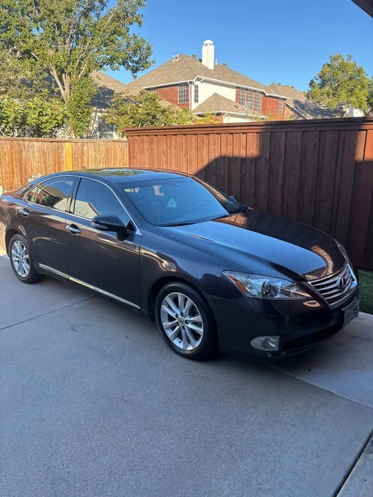 2010 Lexus ES 4th Gen - Image 2 of 2