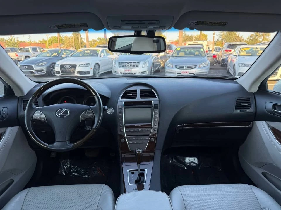 2010 Lexus ES 5th Gen - Image 11 of 15