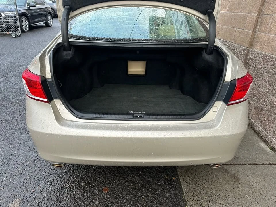 2010 Lexus ES 5th Gen - Image 6 of 20