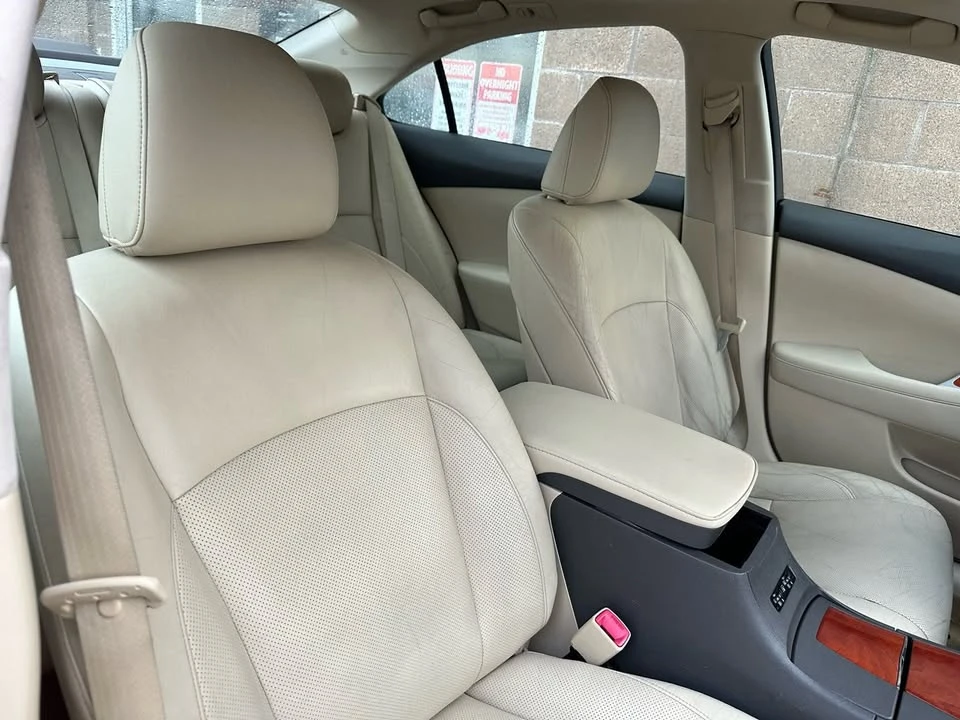 2010 Lexus ES 5th Gen - Image 20 of 20
