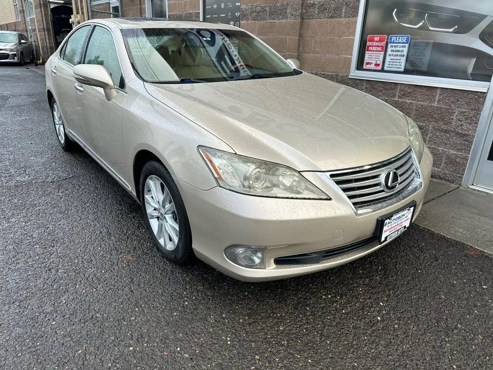 2010 Lexus ES 5th Gen - Image 17 of 20