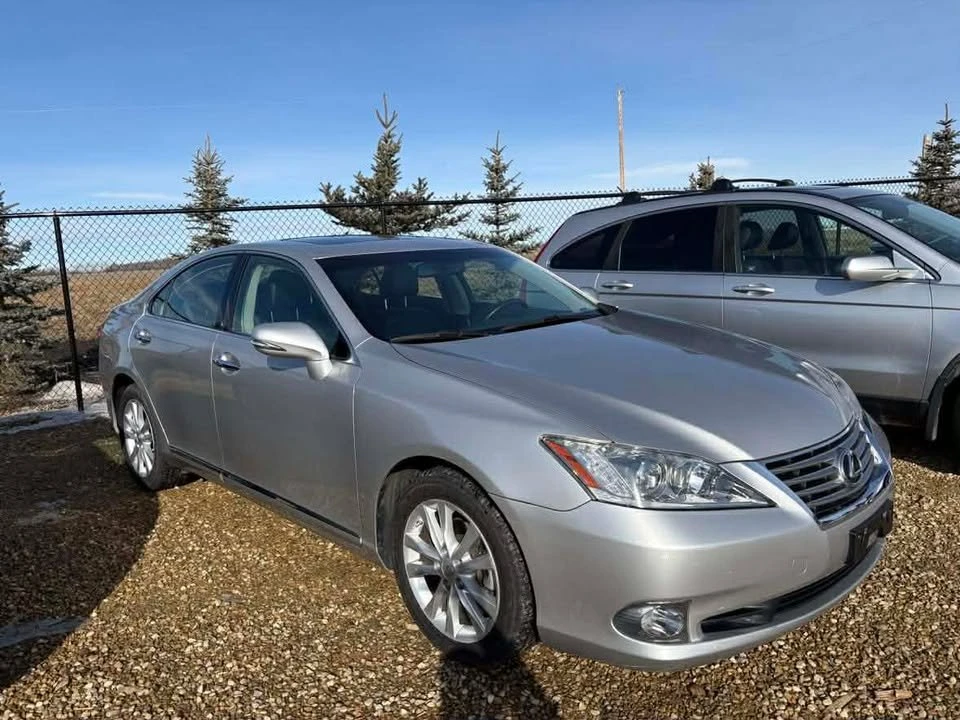 2010 Lexus ES 5th Gen - Image 2 of 11