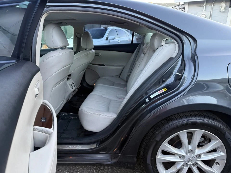 2010 Lexus ES 5th Gen - Image 20 of 20