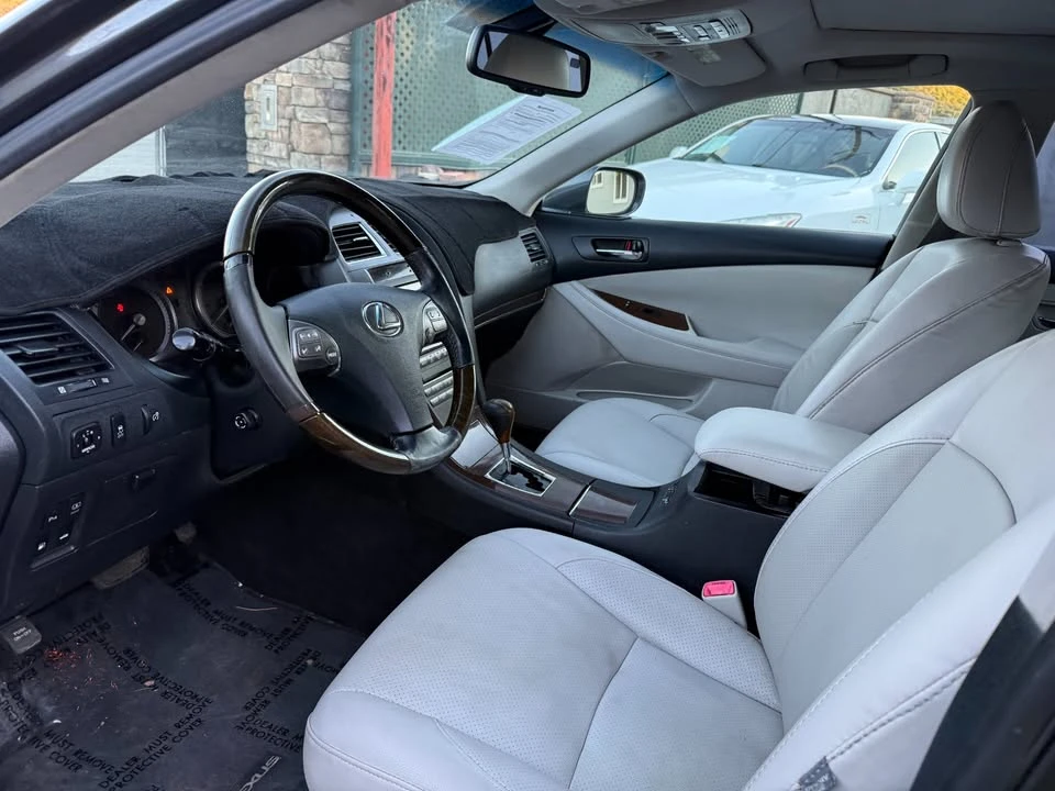 2010 Lexus ES 5th Gen - Image 16 of 20