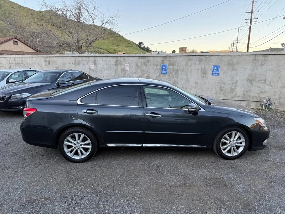 2010 Lexus ES 5th Gen - Image 7 of 20