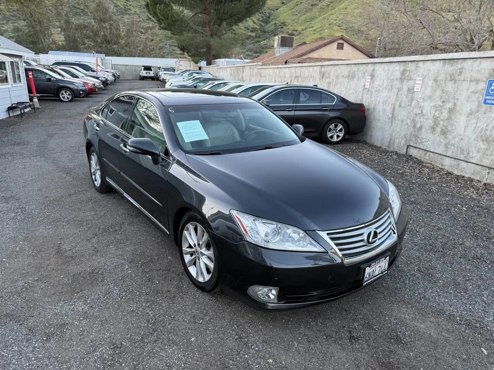 2010 Lexus ES 5th Gen - Image 9 of 20