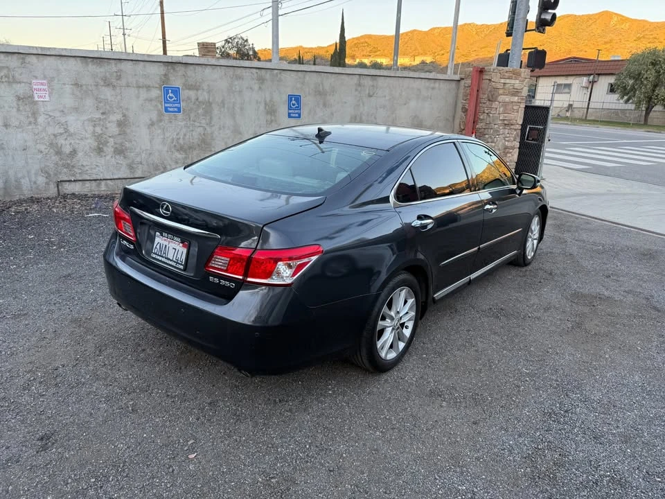 2010 Lexus ES 5th Gen - Image 5 of 20