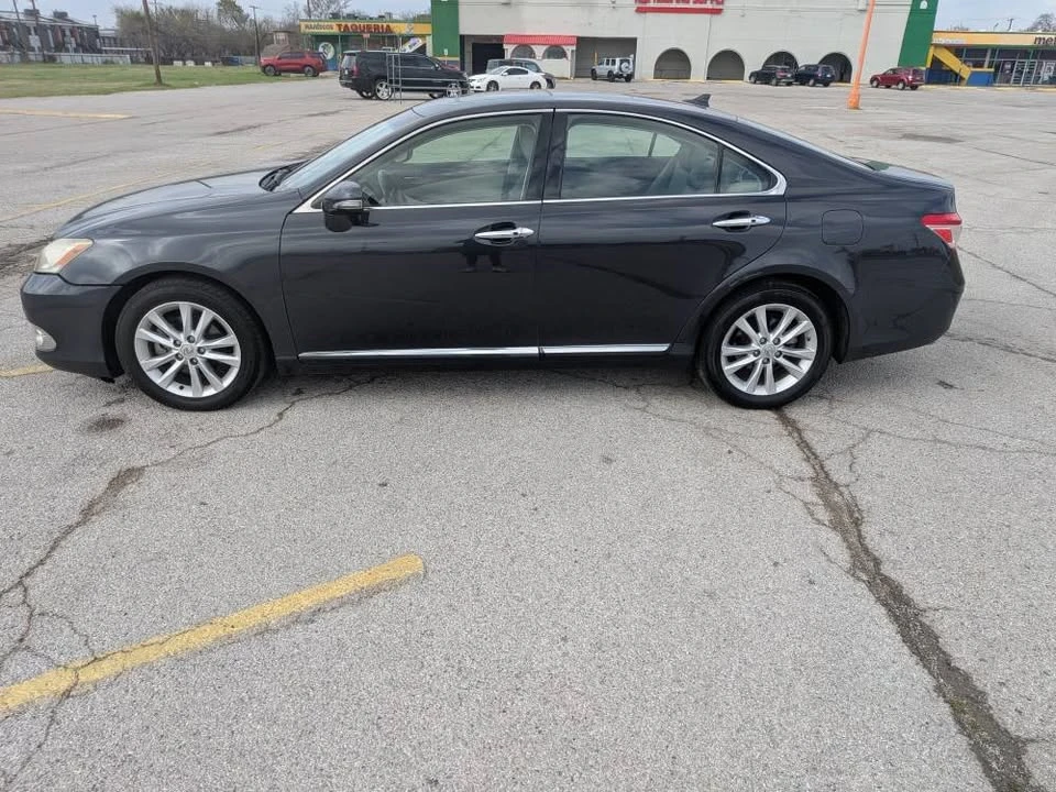 2010 Lexus ES 5th Gen - Image 4 of 10
