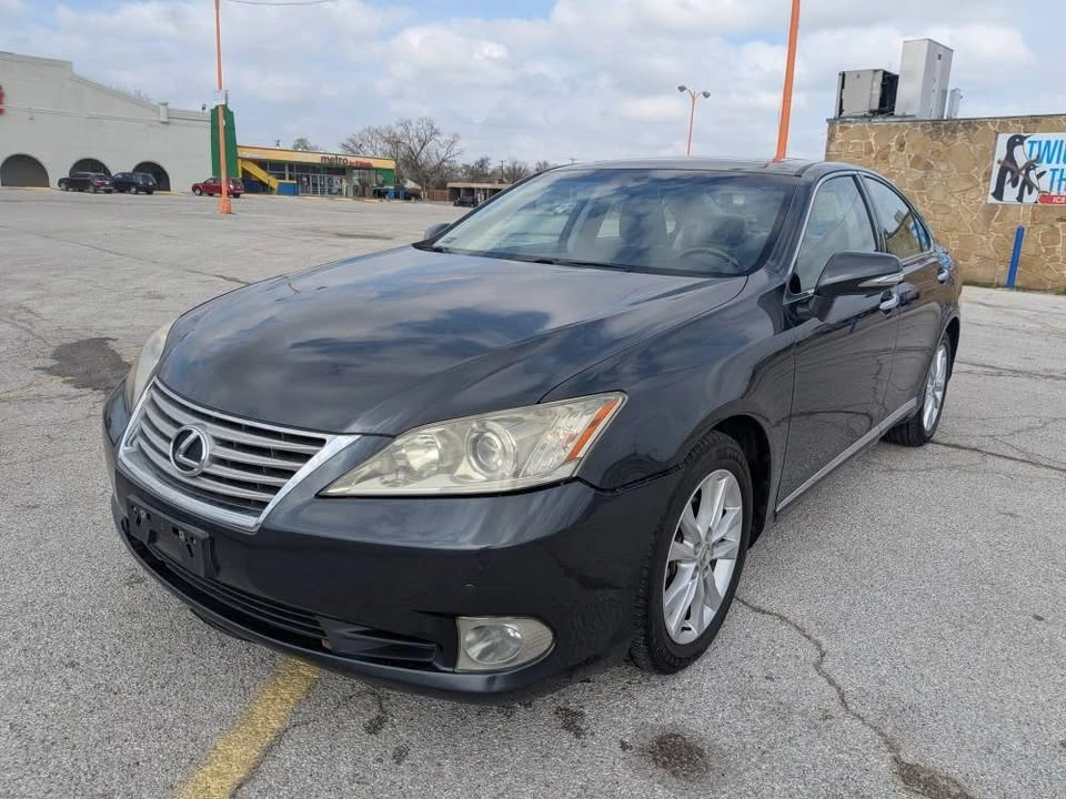 2010 Lexus ES 5th Gen - Image 2 of 10