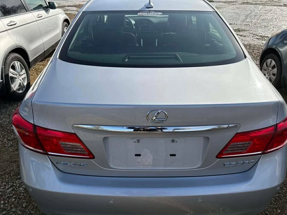 2010 Lexus ES 5th Gen - Image 5 of 12