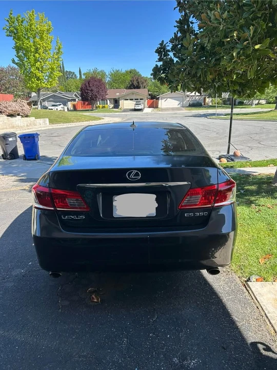 2010 Lexus ES 5th Gen - Image 4 of 8