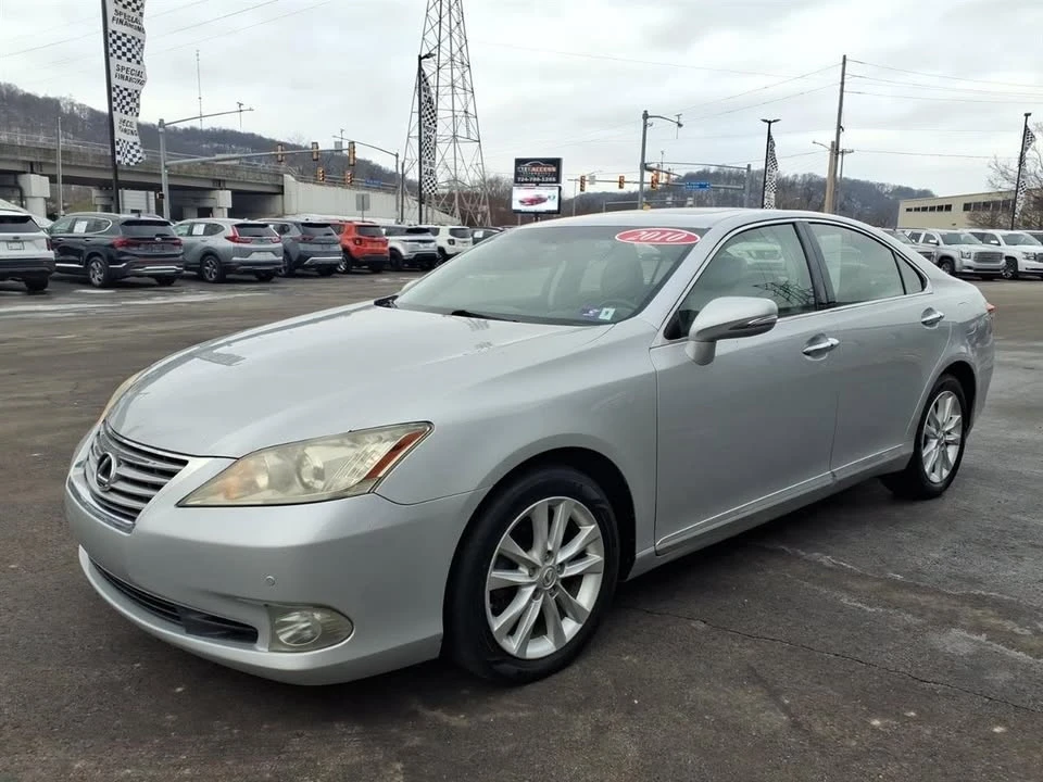 2010 Lexus ES 5th Gen - Image 4 of 15