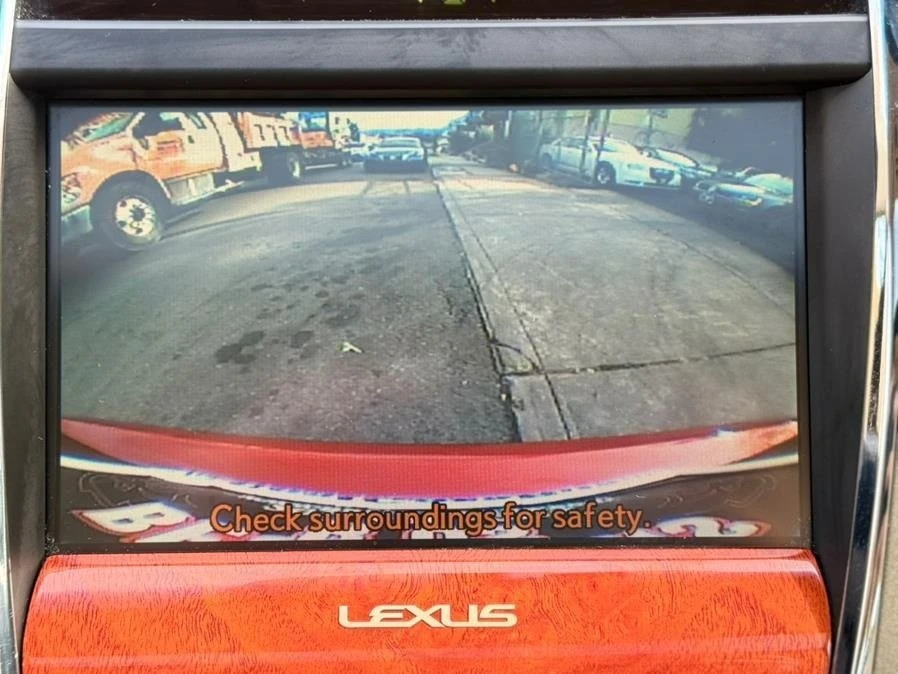 2010 Lexus ES 5th Gen - Image 7 of 13