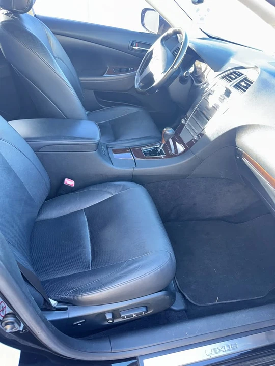 2010 Lexus ES 5th Gen - Image 7 of 12