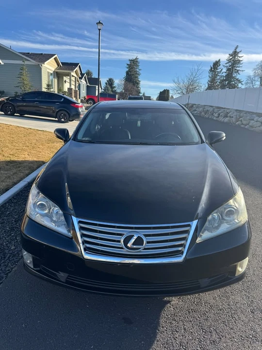 2010 Lexus ES 5th Gen - Image 2 of 12