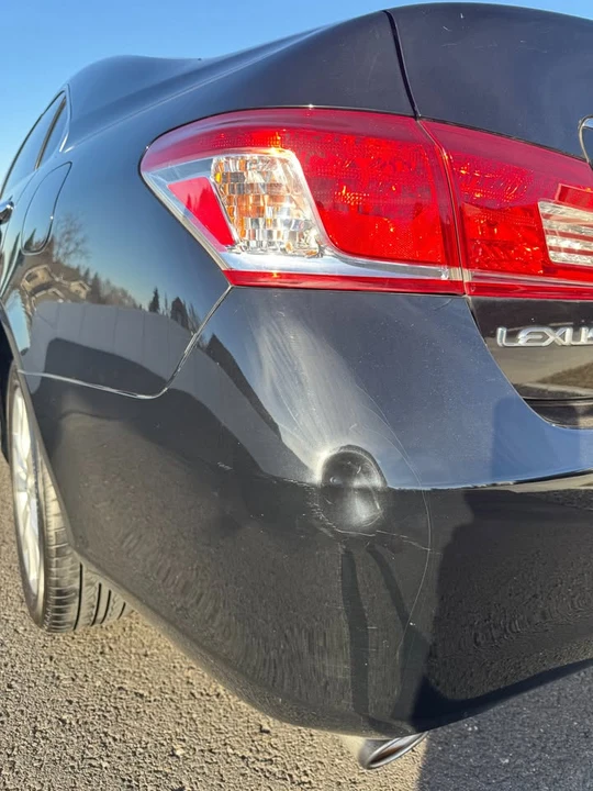 2010 Lexus ES 5th Gen - Image 5 of 12