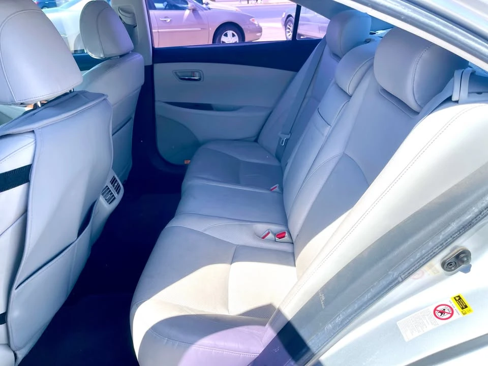 2010 Lexus ES 5th Gen - Image 7 of 9