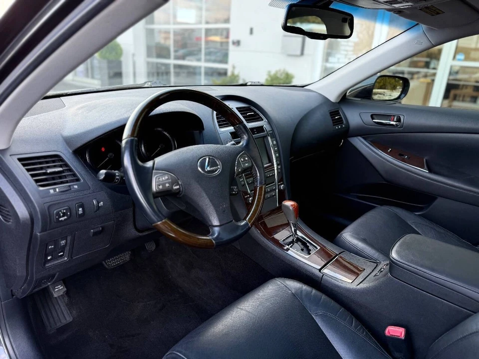 2010 Lexus ES 4th Gen - Image 8 of 20