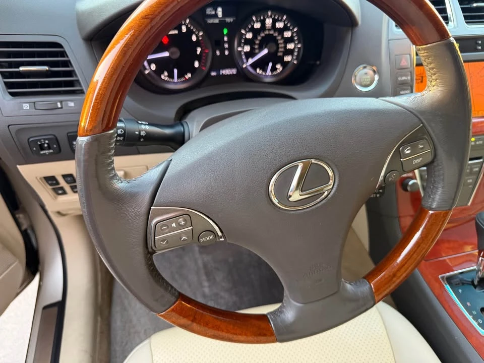 2010 Lexus ES 5th Gen - Image 10 of 11