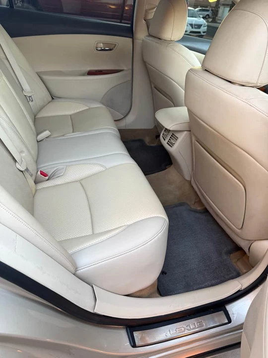 2010 Lexus ES 5th Gen - Image 6 of 11