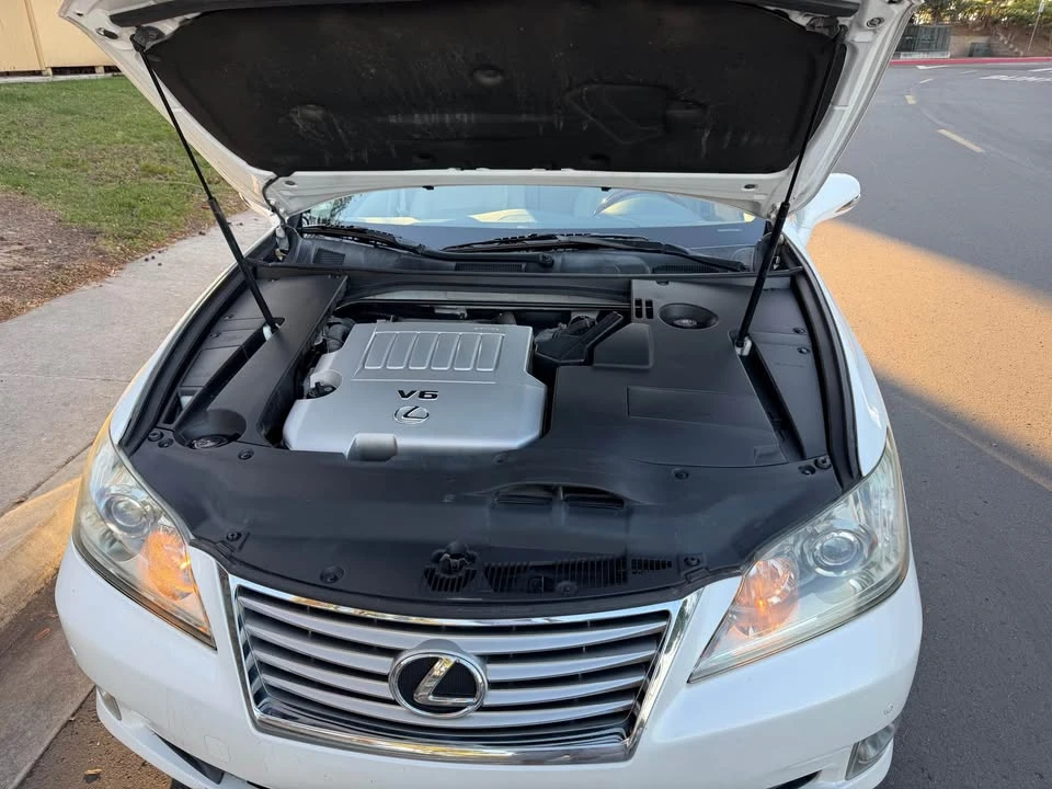 2010 Lexus ES 5th Gen - Image 14 of 14