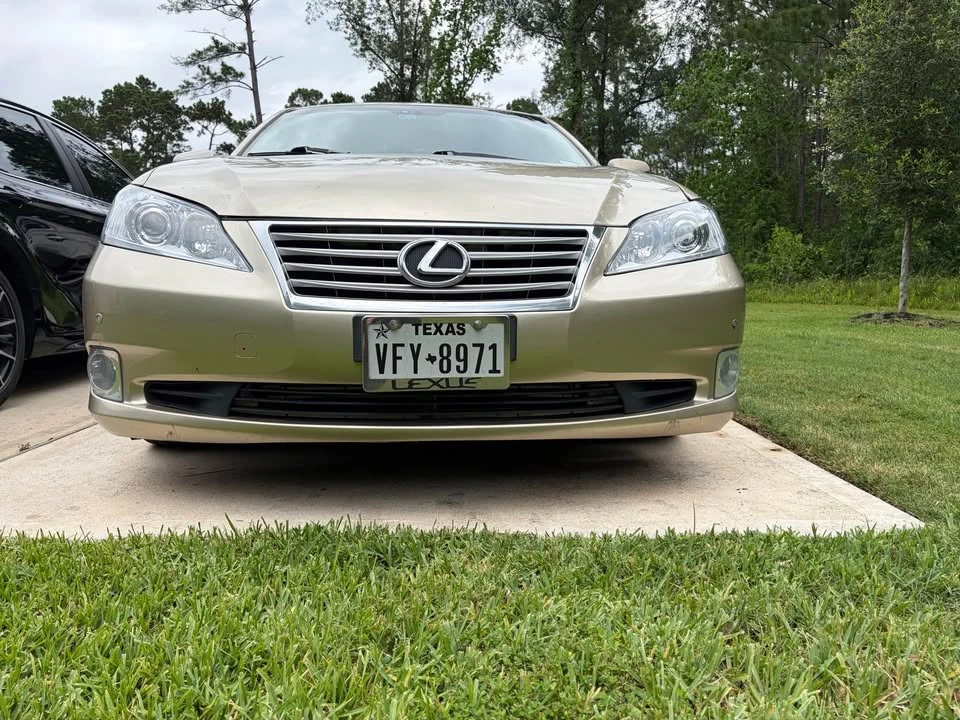 2010 Lexus ES 5th Gen - Image 5 of 9