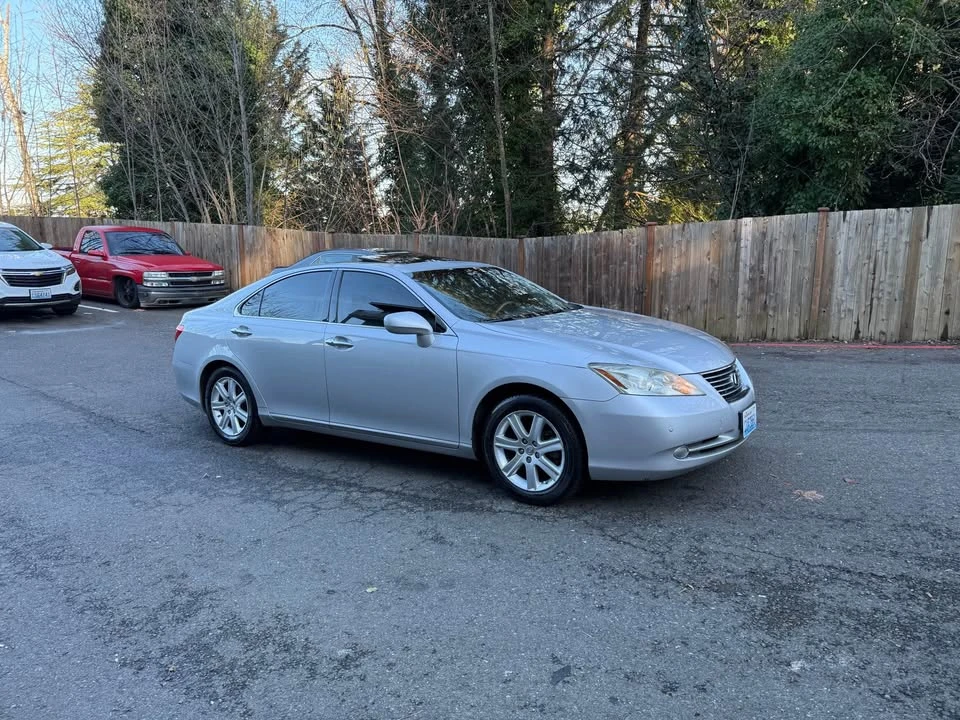 2010 Lexus ES 5th Gen - Image 6 of 14