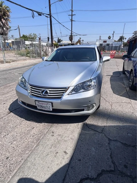 2010 Lexus ES 5th Gen - Image 4 of 7