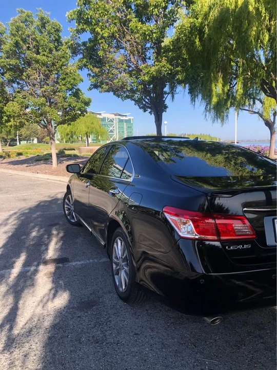 2010 Lexus ES 5th Gen - Image 10 of 17