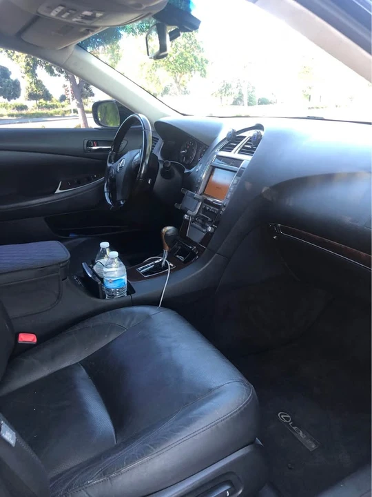 2010 Lexus ES 5th Gen - Image 4 of 17