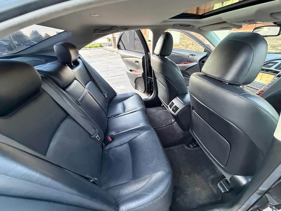 2010 Lexus ES 5th Gen - Image 11 of 20
