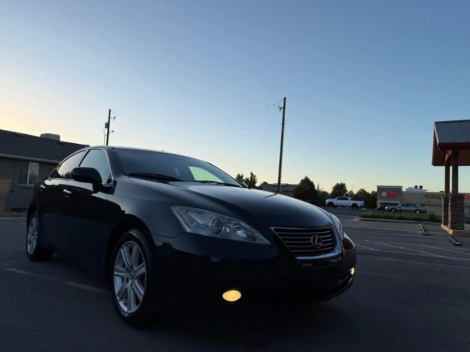 2010 Lexus ES 5th Gen - Image 3 of 20