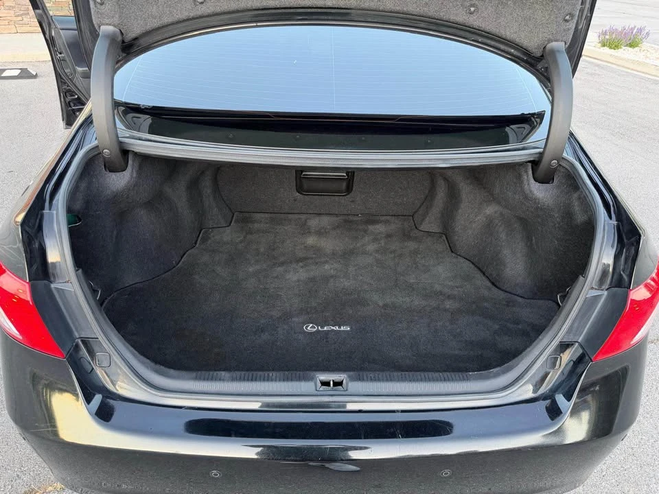 2010 Lexus ES 5th Gen - Image 13 of 20