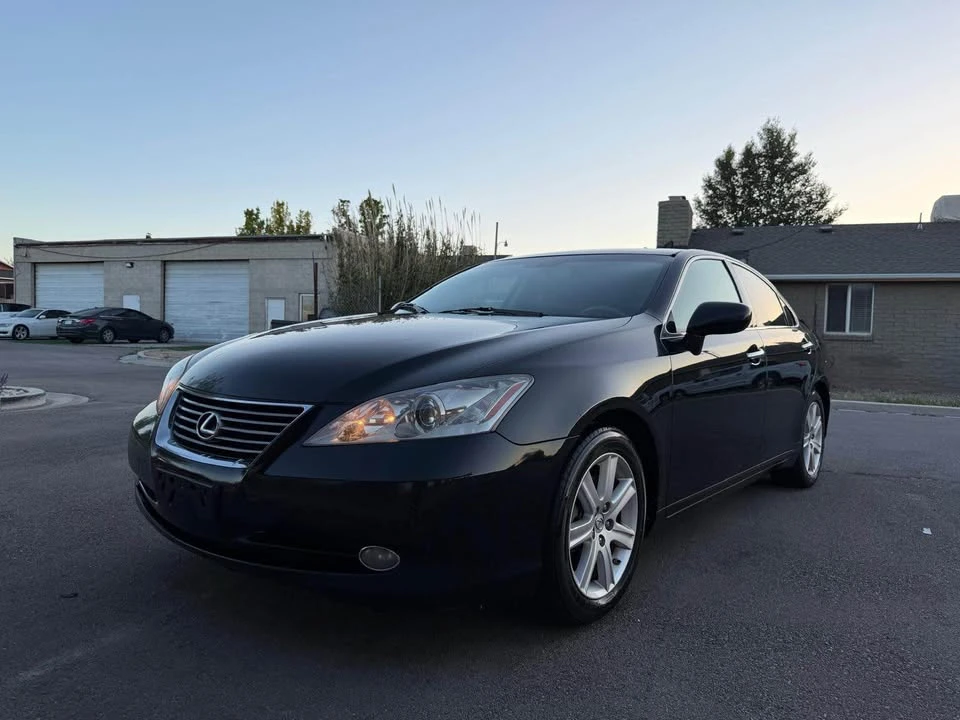 2010 Lexus ES 5th Gen - Image 15 of 20