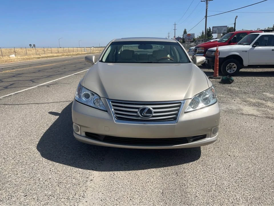 2010 Lexus ES 5th Gen - Image 2 of 14