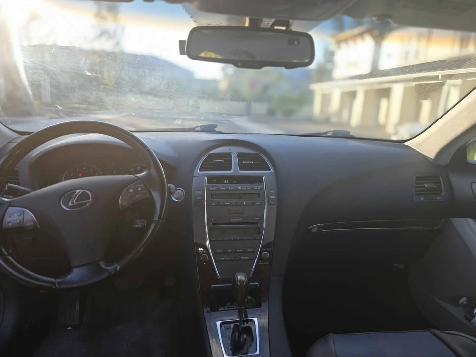 2010 Lexus ES 4th Gen - Image 11 of 11