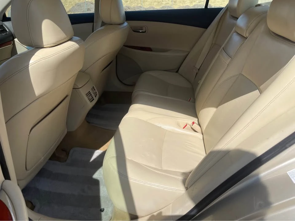 2010 Lexus ES 5th Gen - Image 14 of 15