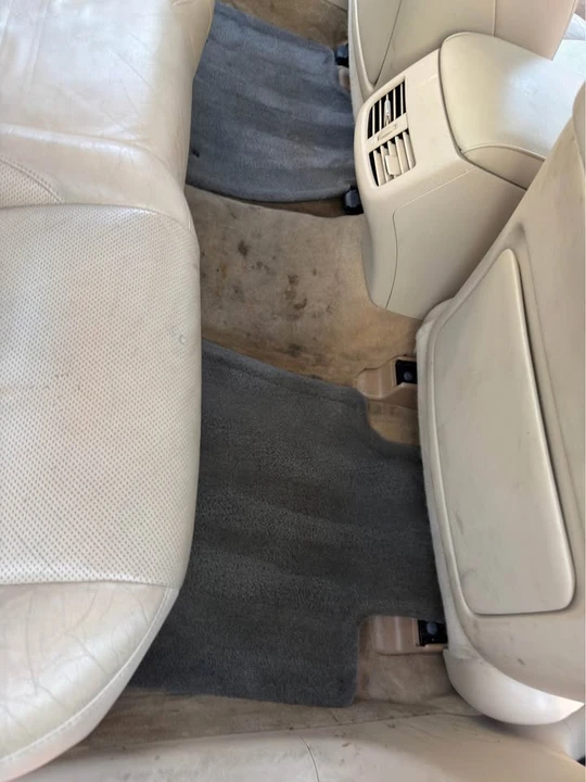 2010 Lexus ES 5th Gen - Image 18 of 19