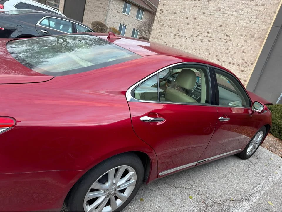2010 Lexus ES 5th Gen - Image 3 of 19