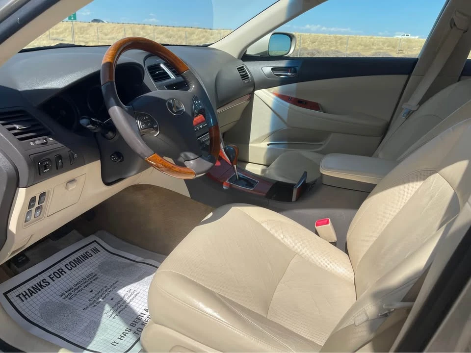 2010 Lexus ES 5th Gen - Image 12 of 15