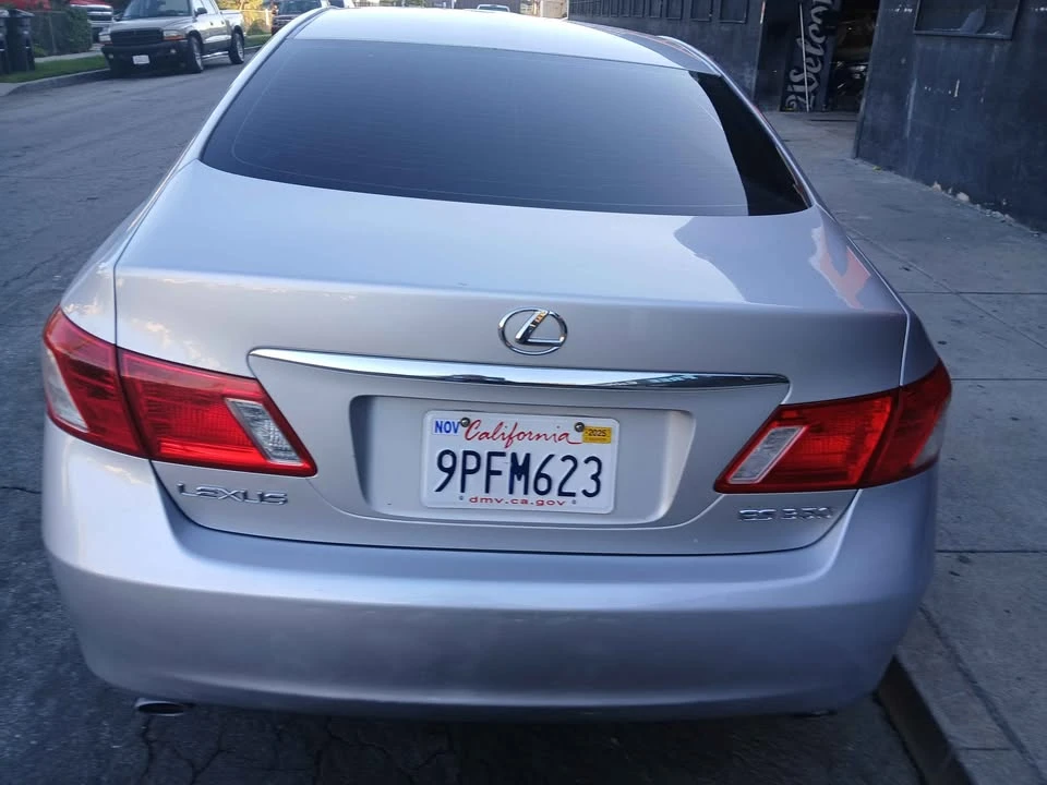 2010 Lexus ES 5th Gen - Image 6 of 8