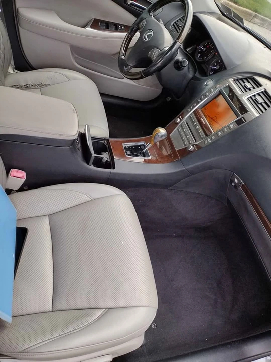 2010 Lexus ES 5th Gen - Image 10 of 12