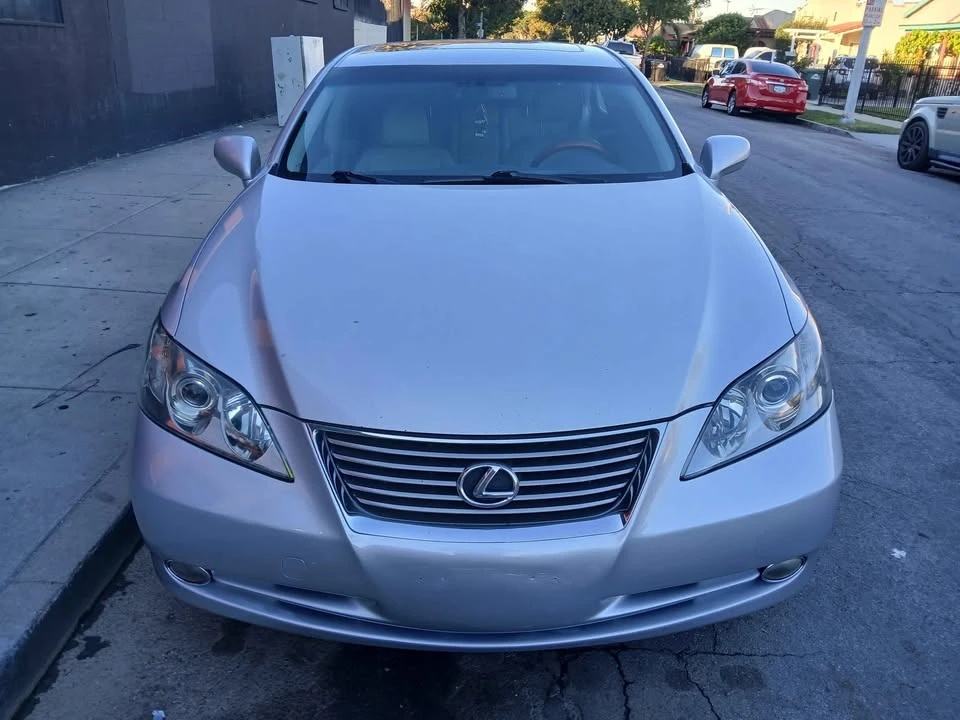 2010 Lexus ES 5th Gen - Image 8 of 8