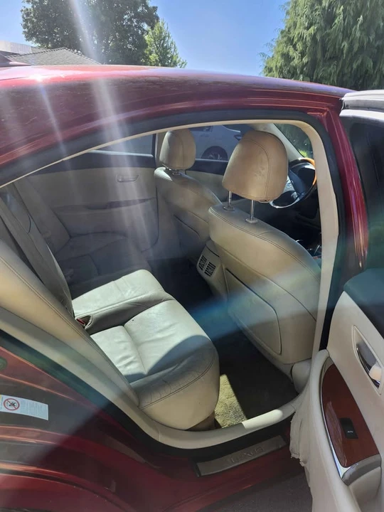 2010 Lexus ES 5th Gen - Image 9 of 10