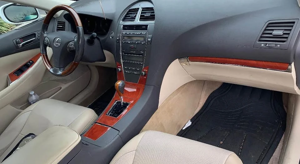 2010 Lexus ES 5th Gen - Image 6 of 7