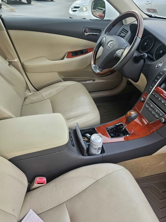 2010 Lexus ES 5th Gen - Image 9 of 10