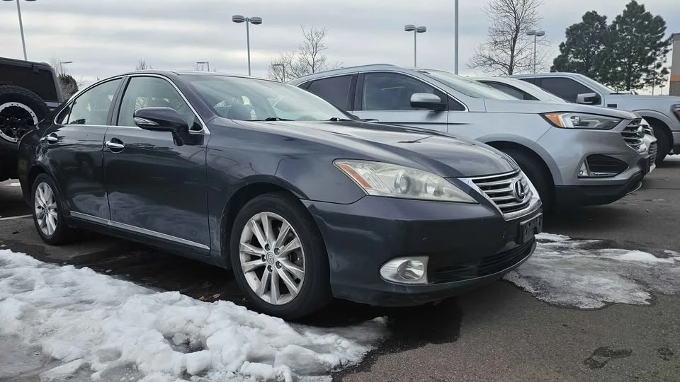 2010 Lexus ES 5th Gen - Image 3 of 6