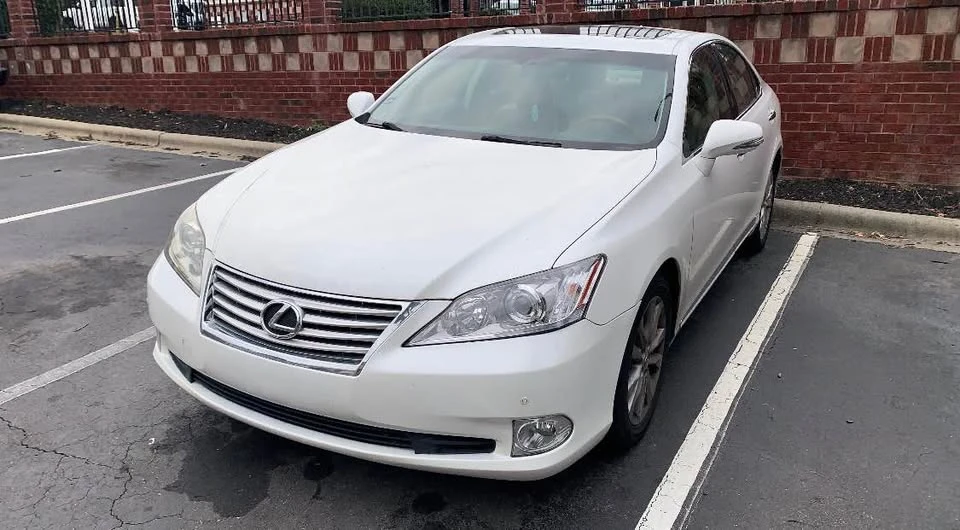 2010 Lexus ES 5th Gen - Image 2 of 7
