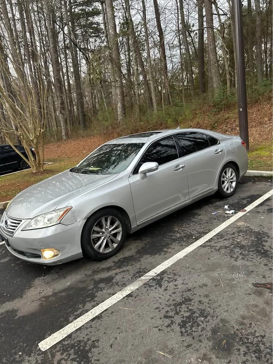 2010 Lexus ES 4th Gen - Image 3 of 6